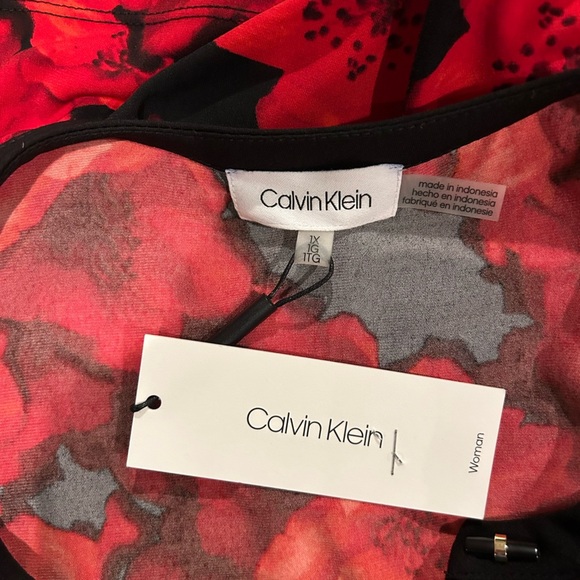 Calvin Klein Red Floral Blouse - Picture 7 of 8